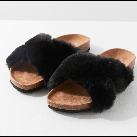 đsoldđurban outfitters faux fur soft bed slipper - Picture 4 of 7